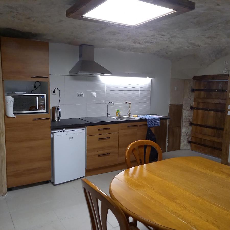 Gite-Civray-De-Touraine Troglo De Denise Dış mekan fotoğraf