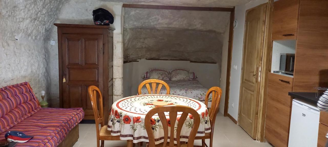 Gite-Civray-De-Touraine Troglo De Denise Dış mekan fotoğraf