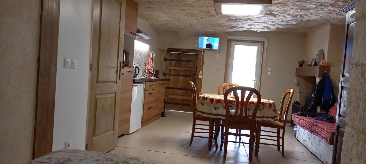 Gite-Civray-De-Touraine Troglo De Denise Dış mekan fotoğraf